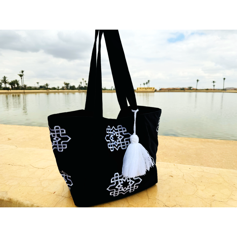 Sac cabas marocain brodé noir – La Gazelle Marrakchia